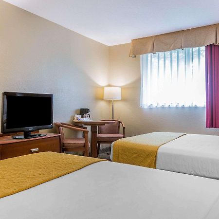 Quality Inn Hyde Park - Poughkeepsie North Eksteriør billede